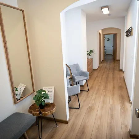 Apartment Pott-alm, Zentrale Grosse Im Herzen Bad Reichenhalls Mit 3 Schlafzimmern